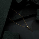 Colar Dourado de Cruz Cravejado de Pedra Natural Negra